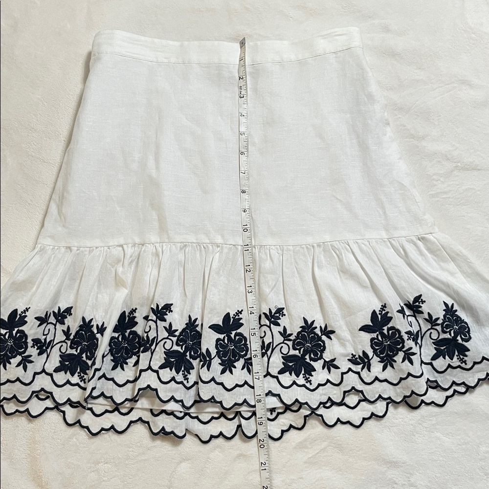 J. Crew white Skirt with navy blue Floral Design - Picture 3 of 10